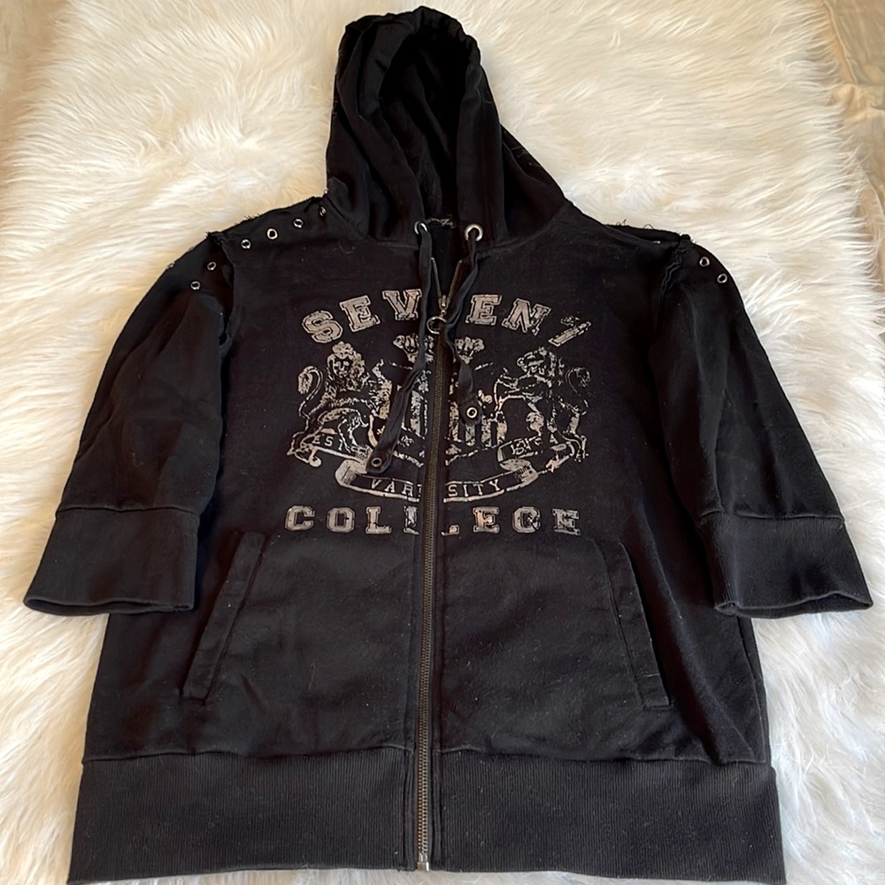 Women’s L Seven Zip Up 1/2 Sleeve Jacket